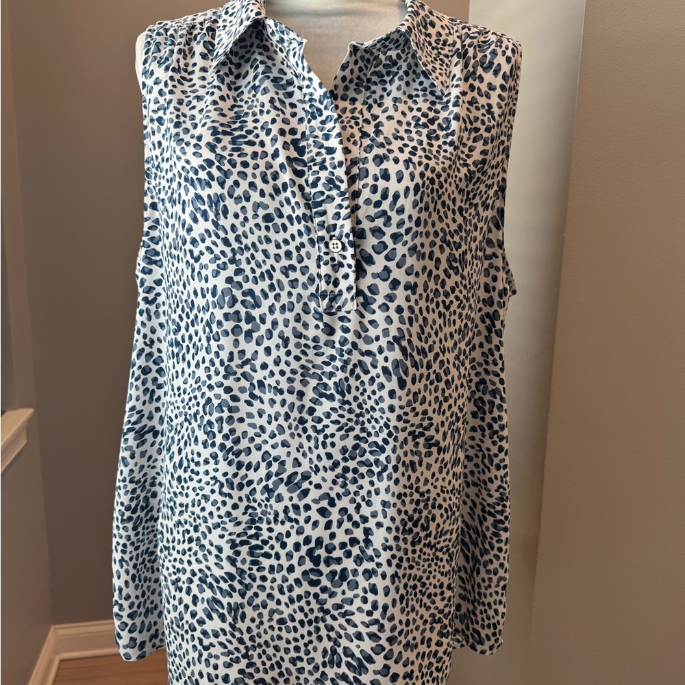 Cabi Catwalk Top. Blue and white cheetah print. Size XL.